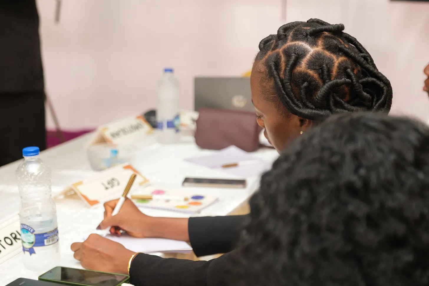 There Is No Award for Pain: A Nigerian Woman’s Honest Hair Journey

